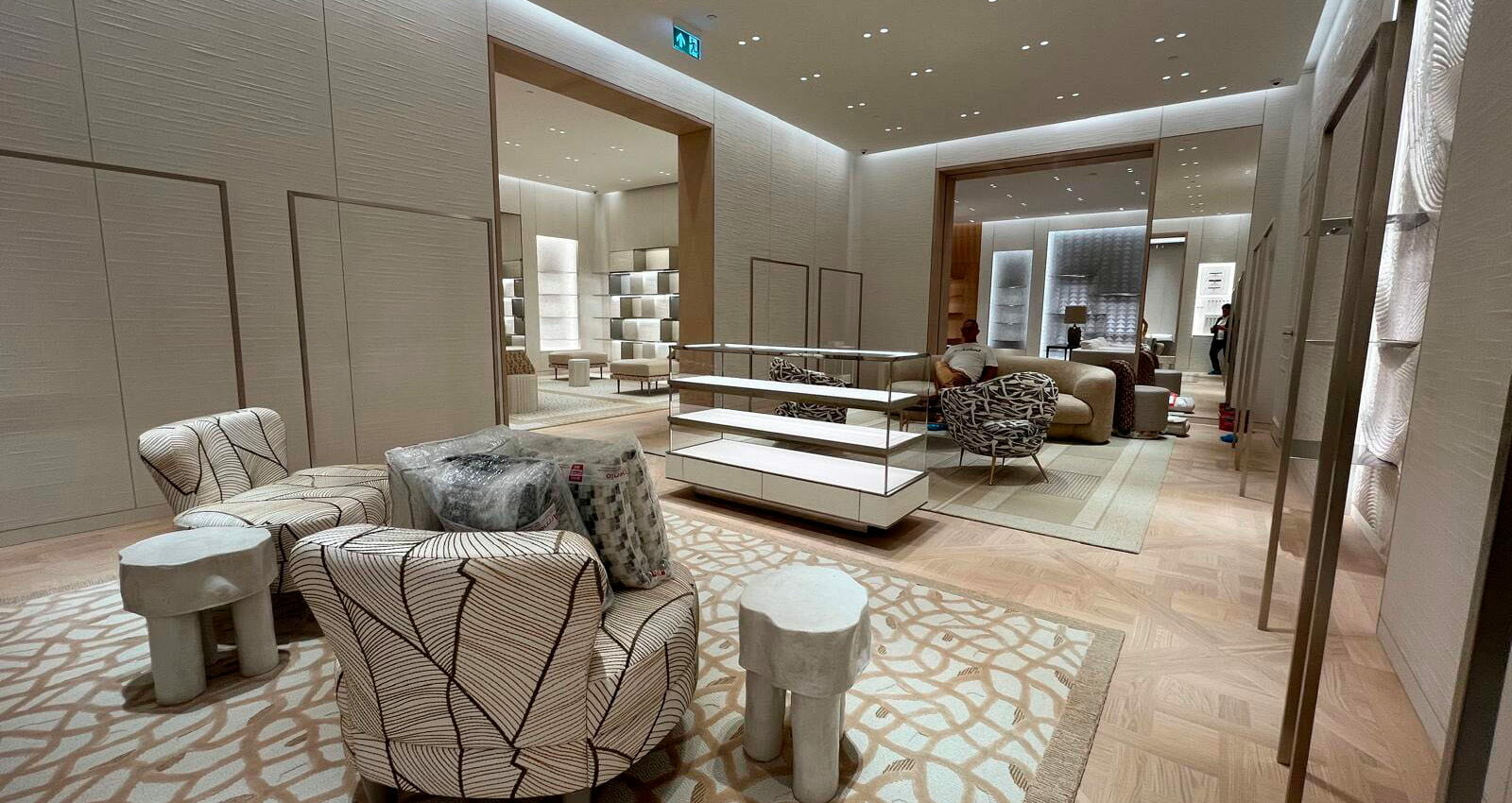 Montaggio Arredi Boutique Christian Dior a Varsavia