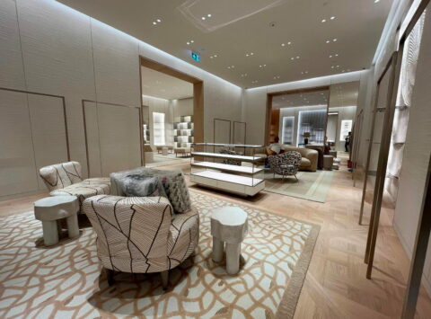Montaggio Arredi Boutique Christian Dior a Varsavia